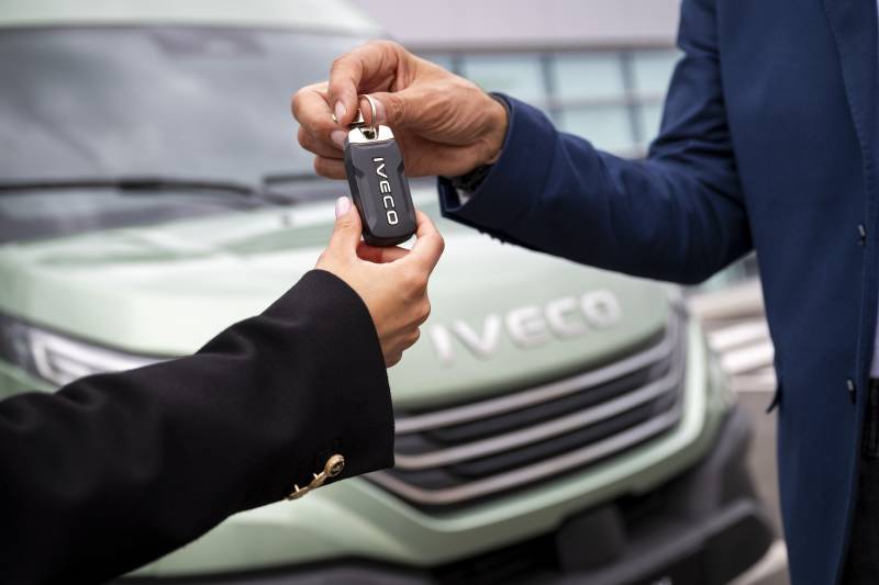 Atelier carrosserie Iveco cabine peinture 18 m à Hauconcourt